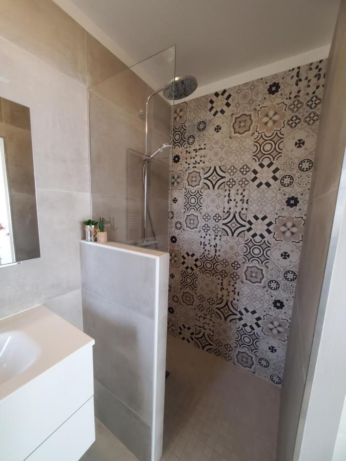 Charmant Studio Moderne Avec Exterieur "Dormir En Provence" Fontvieille Εξωτερικό φωτογραφία